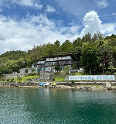Balige Resort | Tiara Bunga Hotel & Villa
