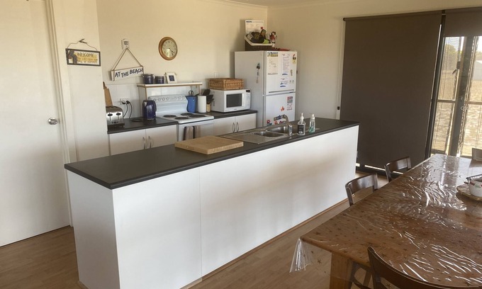 Muloowurtie House | Ticka's Retreat : 100 metres walk from the beach