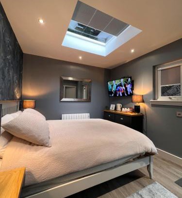 Sandhead Hotel | Tigh-Na-Mara Hotel