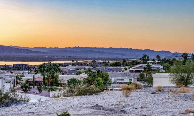 Lake Havasu City House | Tiki Hut at The Lake - Don't Miss out & Book Today! Enjoy the Lake View & Pool!