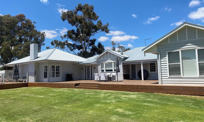 Joanna House | Tillbaka - Inland Retreat - Koppamurra