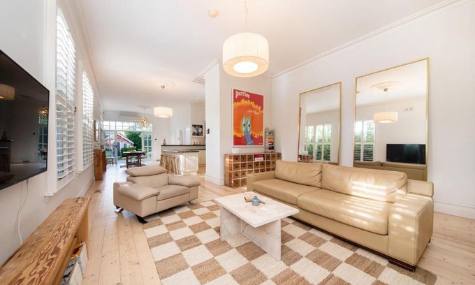 Malvern East House | Timeless Gem in Malvern East