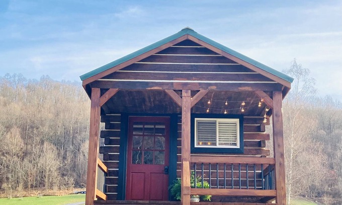 Blairs Mills Cabin | Tiny Cabin Along the River
