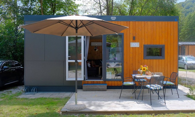 Riedenburg House | Tiny Home 'Sankt Rupert Nummer 11' with Private Terrace and Air Conditioning