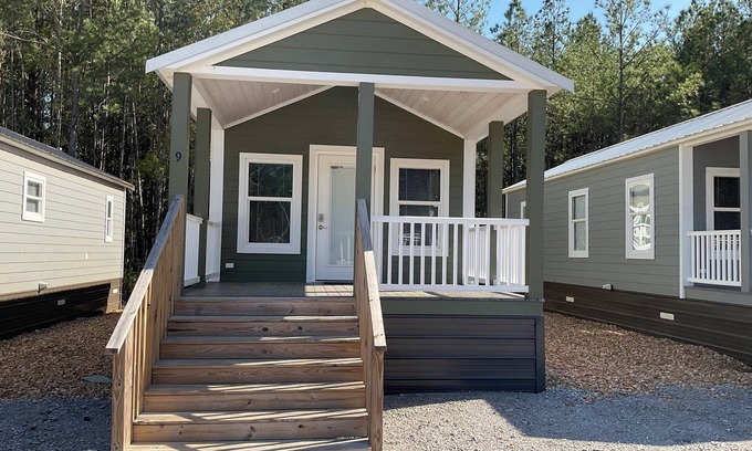 Pearl River House | Tiny Homes for Rent, minutes to the Casino, Golf Course & Water Park