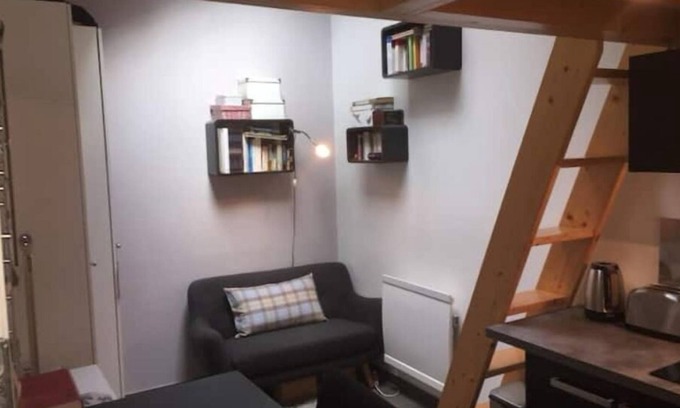 Le Chesnay Apartment | Tiny House Avec Terrasse