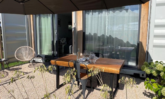 Kwaadmechelen House | Tiny House in Limburg bij Kelly & Nick