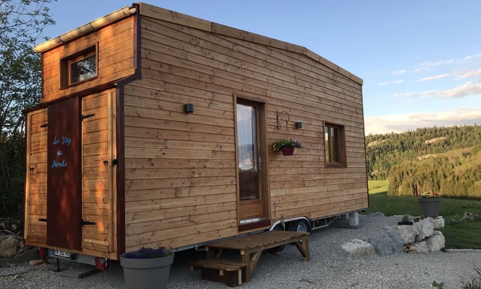 Etival House | Tiny house in the middle of the Haut Jura Natural Park