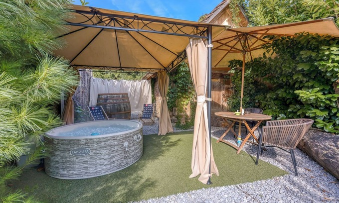 Ivancna Gorica House | Tiny-Mini Bertl With Hot Tub, Ivančna Gorica, Slovenia