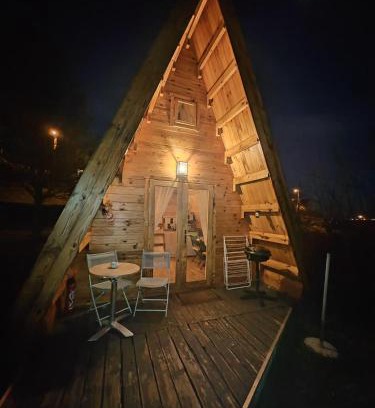 Vancia - Crepieux Apartment | Tipi en bois tout équipé avec balnéo