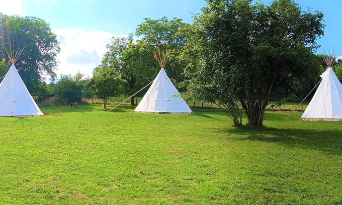 Pisseloup House | Tipi Indien - 6 Pers. max - Le Couche T'art - Haute Marne - Pisseloup