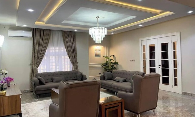 Abuja House | tnSpacious 4-Bedroom Apartment
