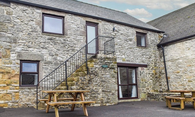 Over Haddon Cottage | Tom Wragg Suite - UK40248