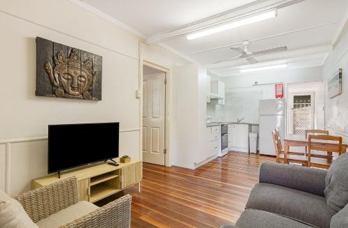 Coolangatta Apartment | Tondio Terrace Flat 4 - Pet Friendly