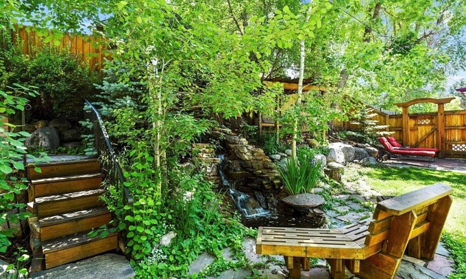 Littleton House | Tons of Trails! Red Rocks close! Huge patio area for relaxation and entertaining