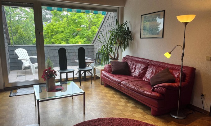 Kaarst Apartment | TOP Ddorf 100 qm AppTerrasse 5 Pers i2 SZ 1A Lage Badesee Aldi Lidl