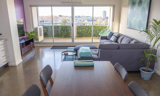 Kensington Apartment | Top floor designer apartment, Kensington inner Melbourne