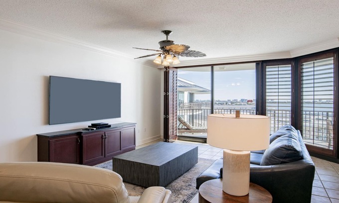 Orange Beach Condo | Top Floor with all the Upgrades! Gorgeous Unit! Pet Friendly!
