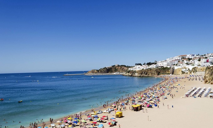 Areias de Sao Joao Hotel | Topazio Vibe Beach Hotel & Apartments - Adults Friendly