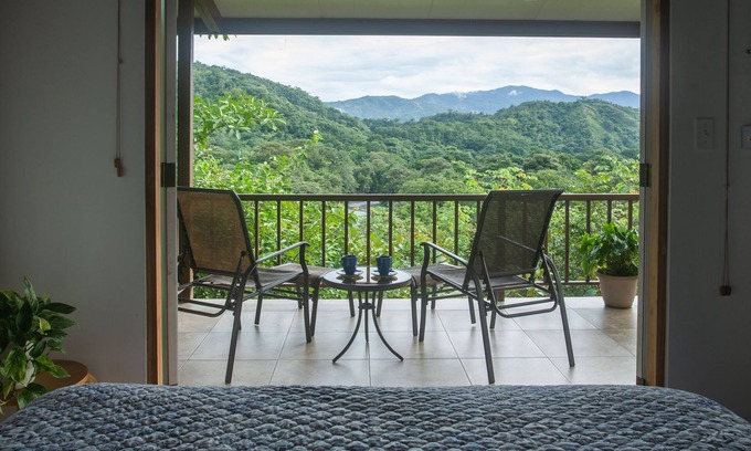Torio House | Torio guesthouse with panoramic view of mountains & walking distance to beach