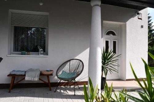 Balatonboglar Apartment | Tornác Bogláron Apartman