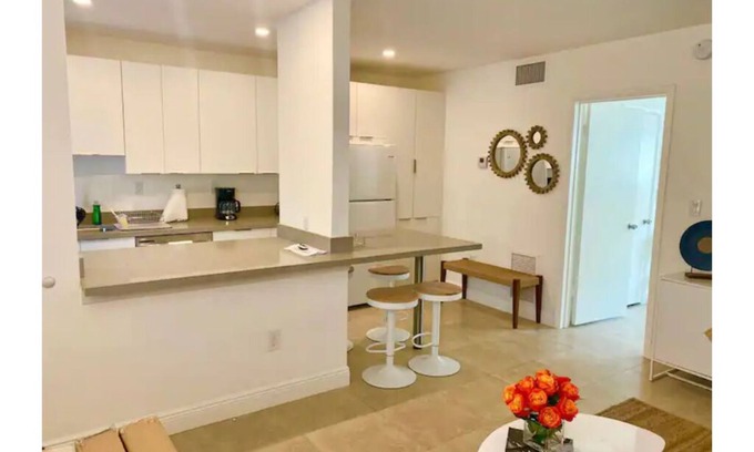 Key Biscayne Condo | Totally Updated unit 5 min from the beach😍 You’ll love it !