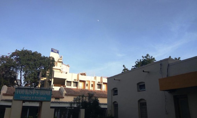 Daulatabad Cabin | Tourist Home Lodging