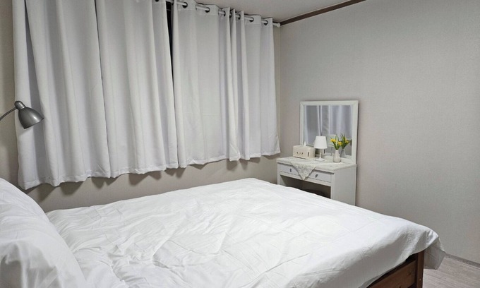 Pyeongtaek House | TOV 안정리게이트옆, 2층 조용한 주택가, long-term, 방3(Q,Q,SS)