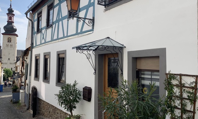 Ruedesheim am Rhein Apartment | Town center roof studio 2 minutes to Drosselgasse Rüdesheim am Rhein