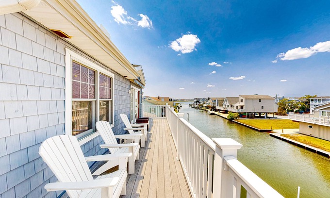 Fenwick Island House | Town of Fenwick island home on the water with dock & central A/C - dogs OK