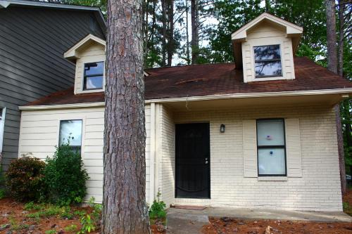 Jonesboro House | Townhome - El Fuerte