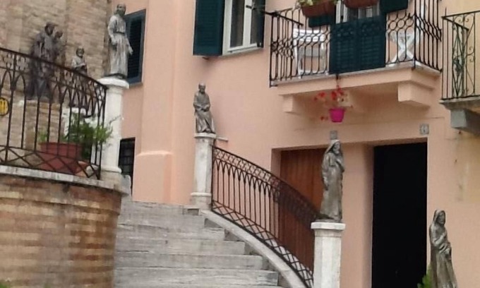 Castiglione Messer Raimondo House | Traditional stone townhouse. Full of charm. Feel like a treasured family guest!