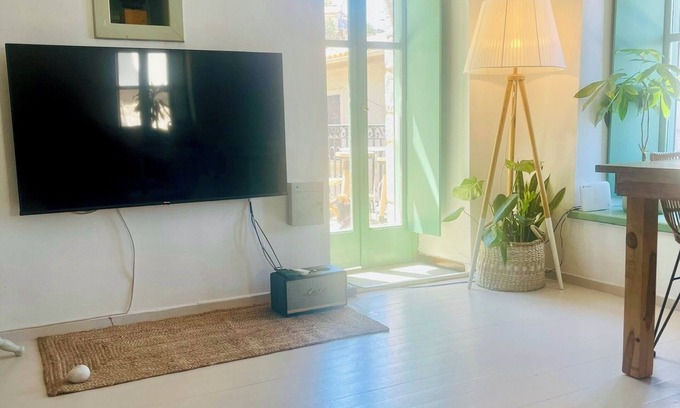 Diasella Cottage | Traditional and cozy with a great view