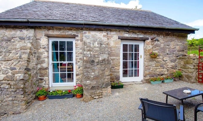 Killotteran Cottage | Traditional Irish 3/4 Berth Cottage