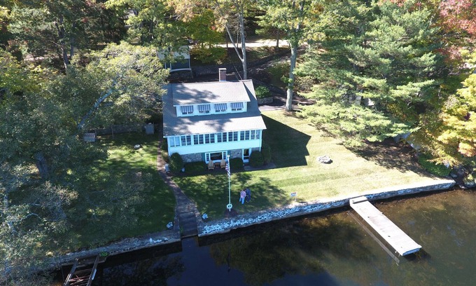 Fiskdale House | Traditional Lake House near Old Sturbridge Village