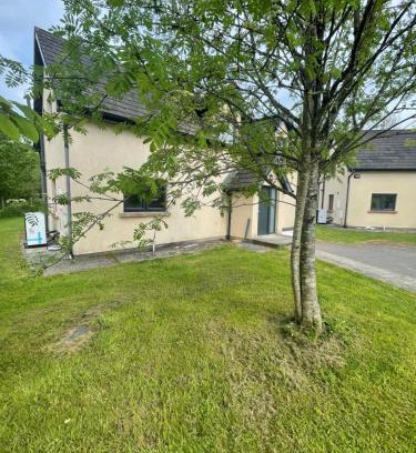 Dundrum House | Traditional Style 3 Bed Home in Dundrum Tipperary