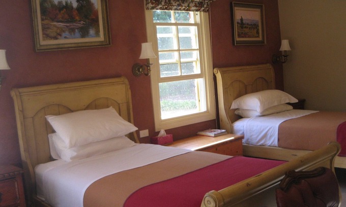 Grose Vale Bed & Breakfast | Trafalgar B & B "Rose Room"