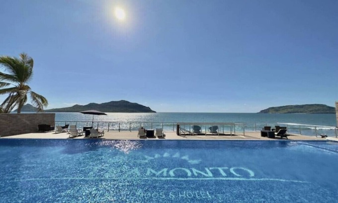 Zona Dorada Apartment | Tramonto 503 B Hermoso Depa con Vista al mar