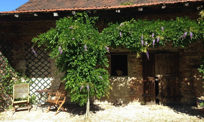 La Chapelle-Thecle Other | Tranquil And Spacious Rural Home For Winding Down