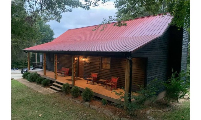 Glasgow Cabin | Tranquil Cabin on Barren River Lake