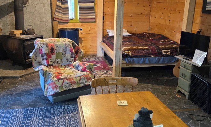 Wisdom Cabin | Tranquil cabin with WiFi in charming Wisdom,MT.nThe peace of mind is so quiet