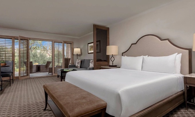 Rancho Bernardo Hotel | Tranquil Spa View Studio with Outdoor Firepit – Ultimate Relaxation Spot