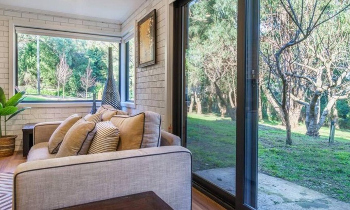 Red Hill South House | Tranquil Vibes in Red Hill