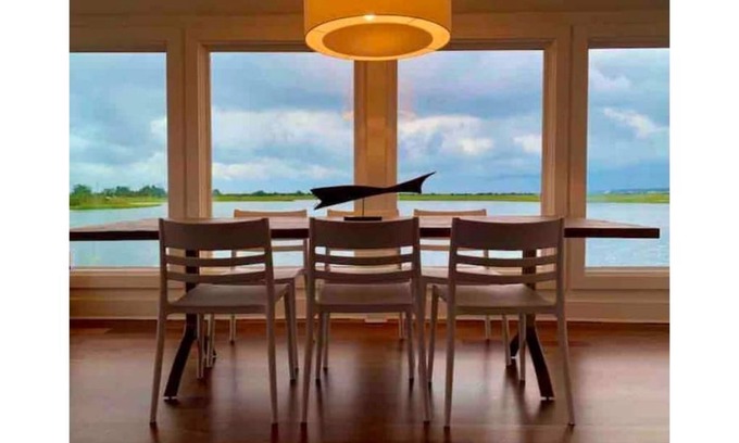 North Sea House | Tranquility at the Water’s Edge
