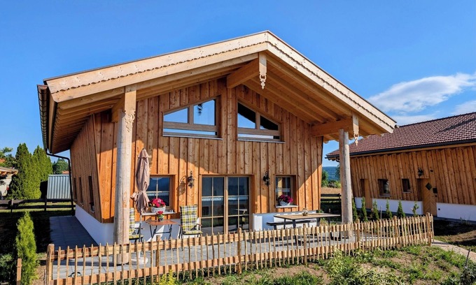 Mauth Ski Chalet | ⭐️⭐️⭐️⭐️⭐️Traum Chalet Wilde Möhre in the Bavarian Forest with wood-burning stove & sauna.