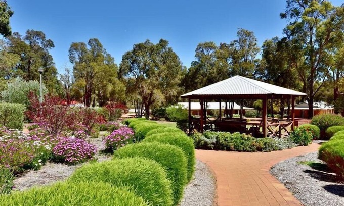 Mundaring Hotel | Travellers Rest Motel