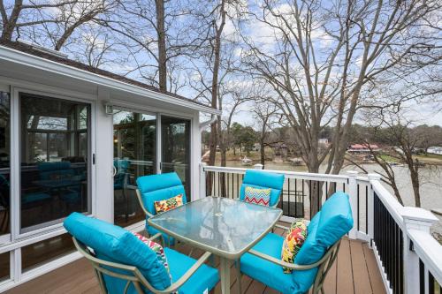 Sherrills Ford House | Tree Top Get Away by AvantStay Amazing Lake View