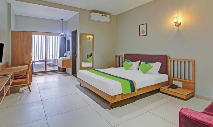 Satara House | Treebo Trend Matoshree Inn Satara