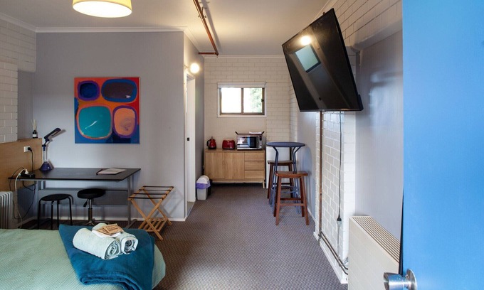 Silvan Apartment | Treetops Silvan Valley Lodge 7 night discounts