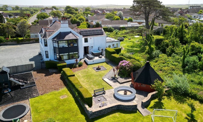 Holyhead House | Trefonen House, Reduced occupancy offer